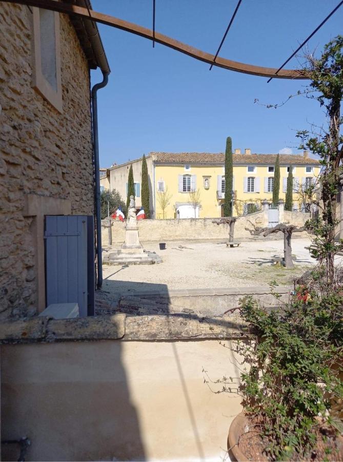 Les Chambres Du Vieux Bistrot Cabrieres-d'Avignon Luaran gambar
