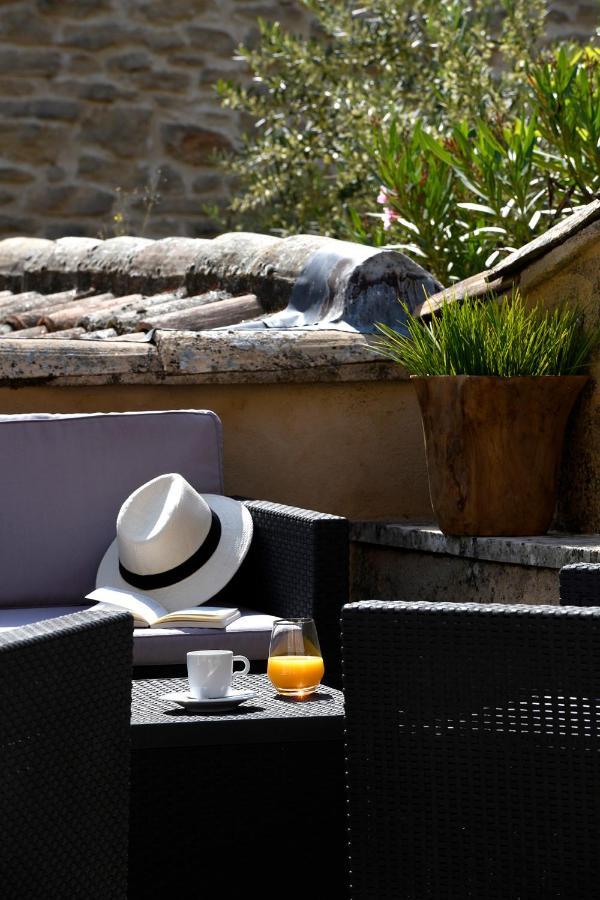 Les Chambres Du Vieux Bistrot Cabrieres-d'Avignon Luaran gambar