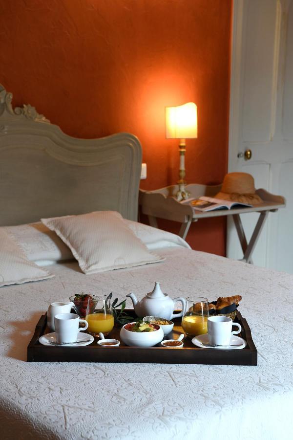 Les Chambres Du Vieux Bistrot Cabrieres-d'Avignon Luaran gambar