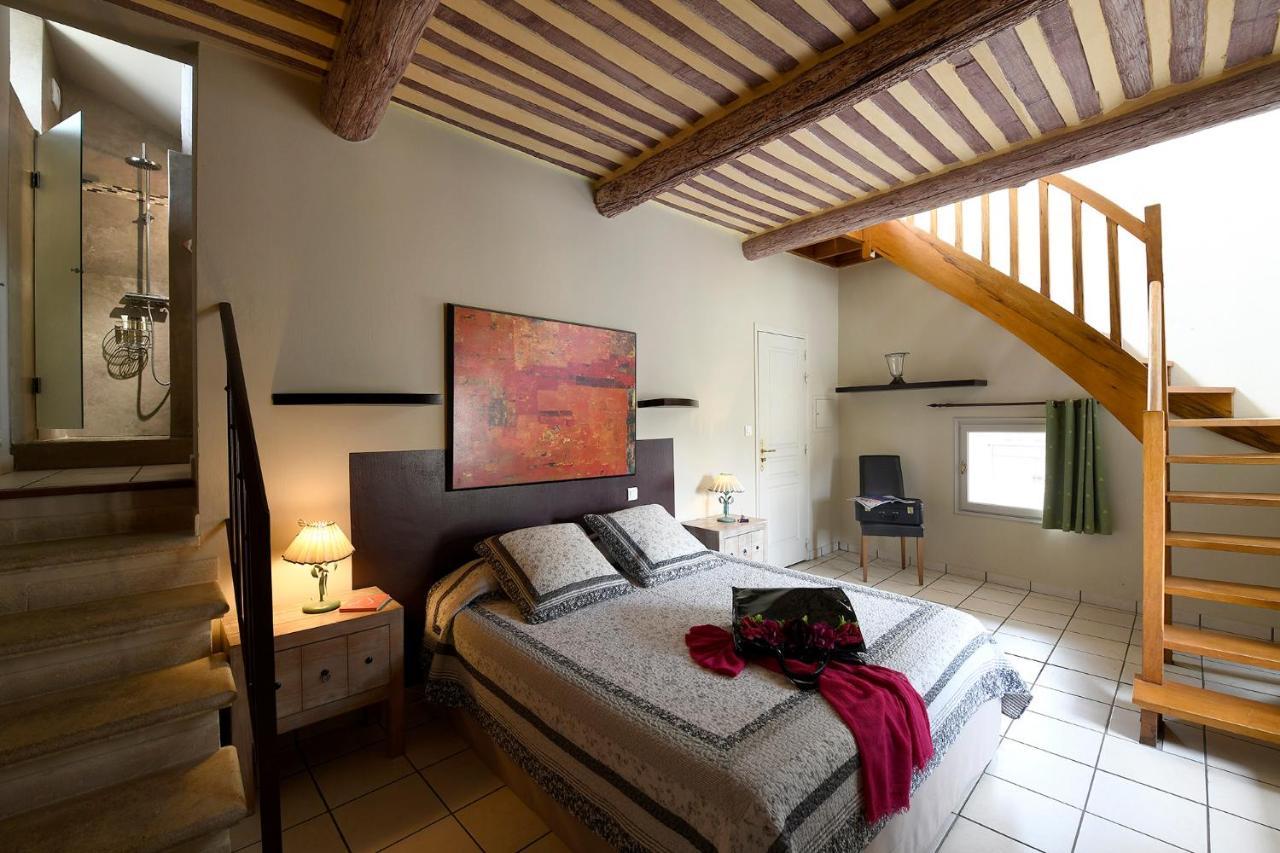 Les Chambres Du Vieux Bistrot Cabrieres-d'Avignon Luaran gambar