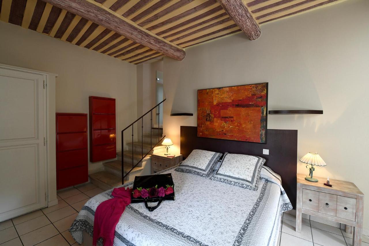 Les Chambres Du Vieux Bistrot Cabrieres-d'Avignon Luaran gambar
