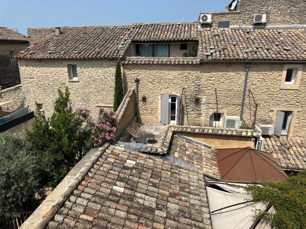 Les Chambres Du Vieux Bistrot Cabrieres-d'Avignon Luaran gambar