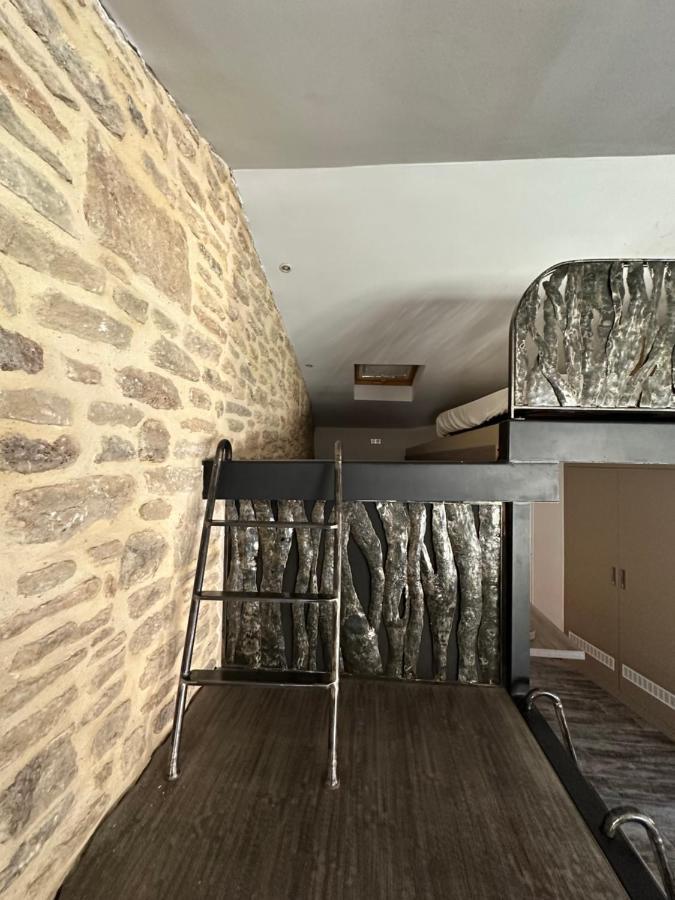 Les Chambres Du Vieux Bistrot Cabrieres-d'Avignon Luaran gambar